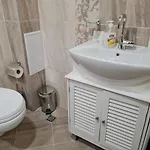 Ilarion 5 At Center דירה *