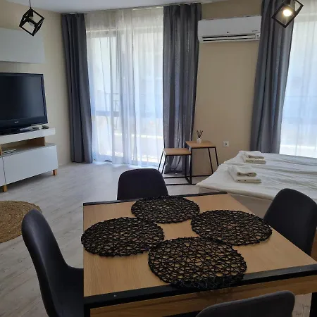 Ilarion 5 At Center * 바르나