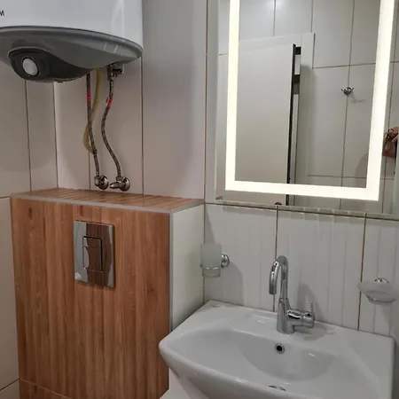 아파트 Ilarion 5 At Center