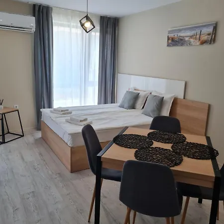 Ilarion 5 At Center 아파트 *