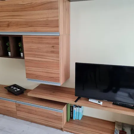 아파트 Ilarion 5 At Center