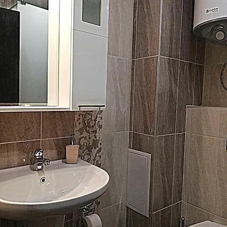 Ilarion 5 At Center * 바르나