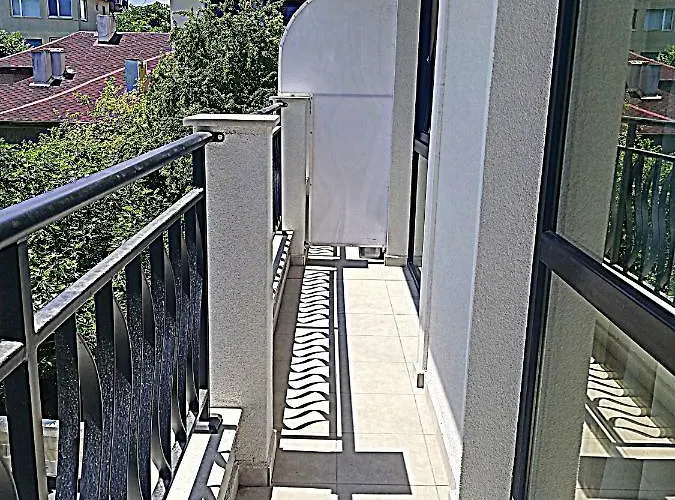 Ilarion 5 At Center 公寓 *