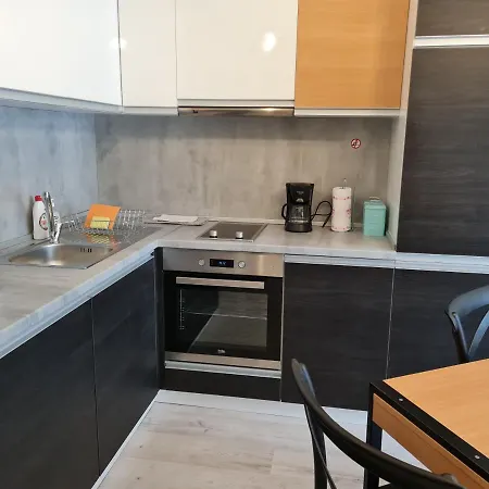 Ilarion 5 At Center Daire Varna