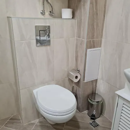 Daire Ilarion 5 At Center