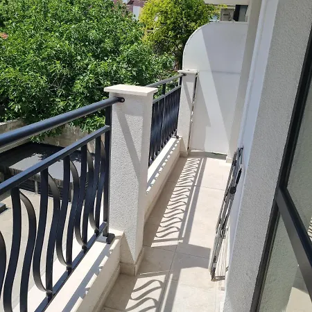 Daire Ilarion 5 At Center *