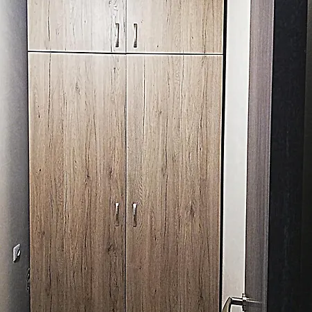 Ilarion 5 At Center Апартаменти