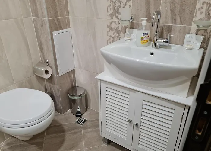 Ilarion 5 At Center アパート *