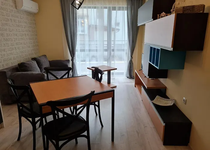 Ilarion 5 At Center アパート *