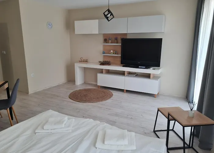 Ilarion 5 At Center アパート