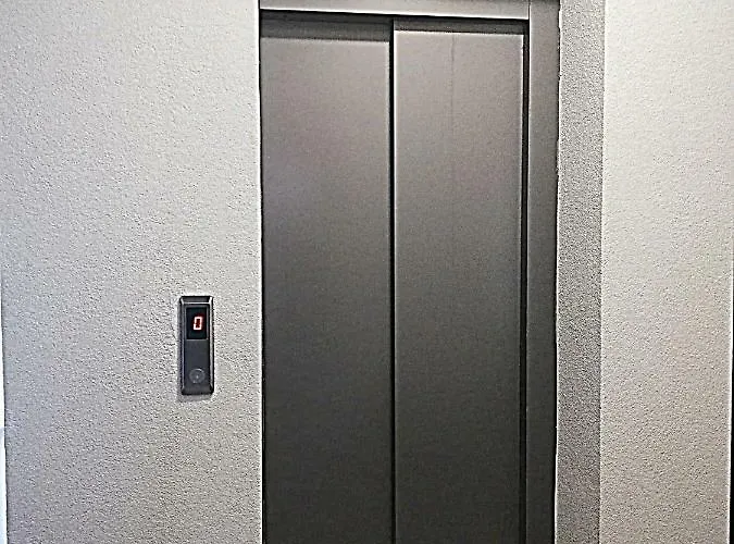 Ilarion 5 At Center アパート ヴァルナ