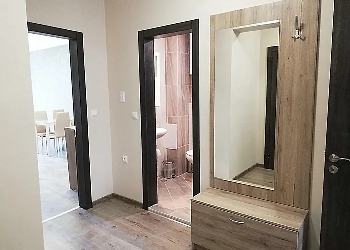 Ilarion 5 At Center ヴァルナ