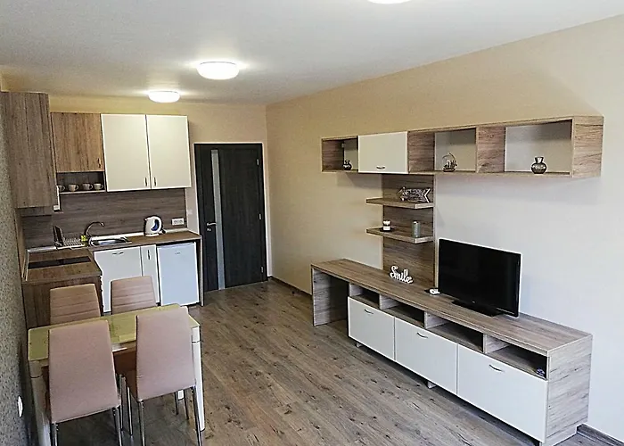 アパート Ilarion 5 At Center *