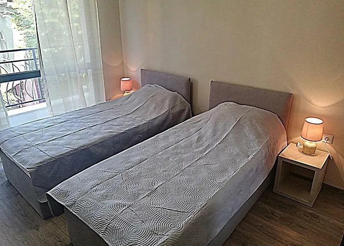 Ilarion 5 At Center アパート *